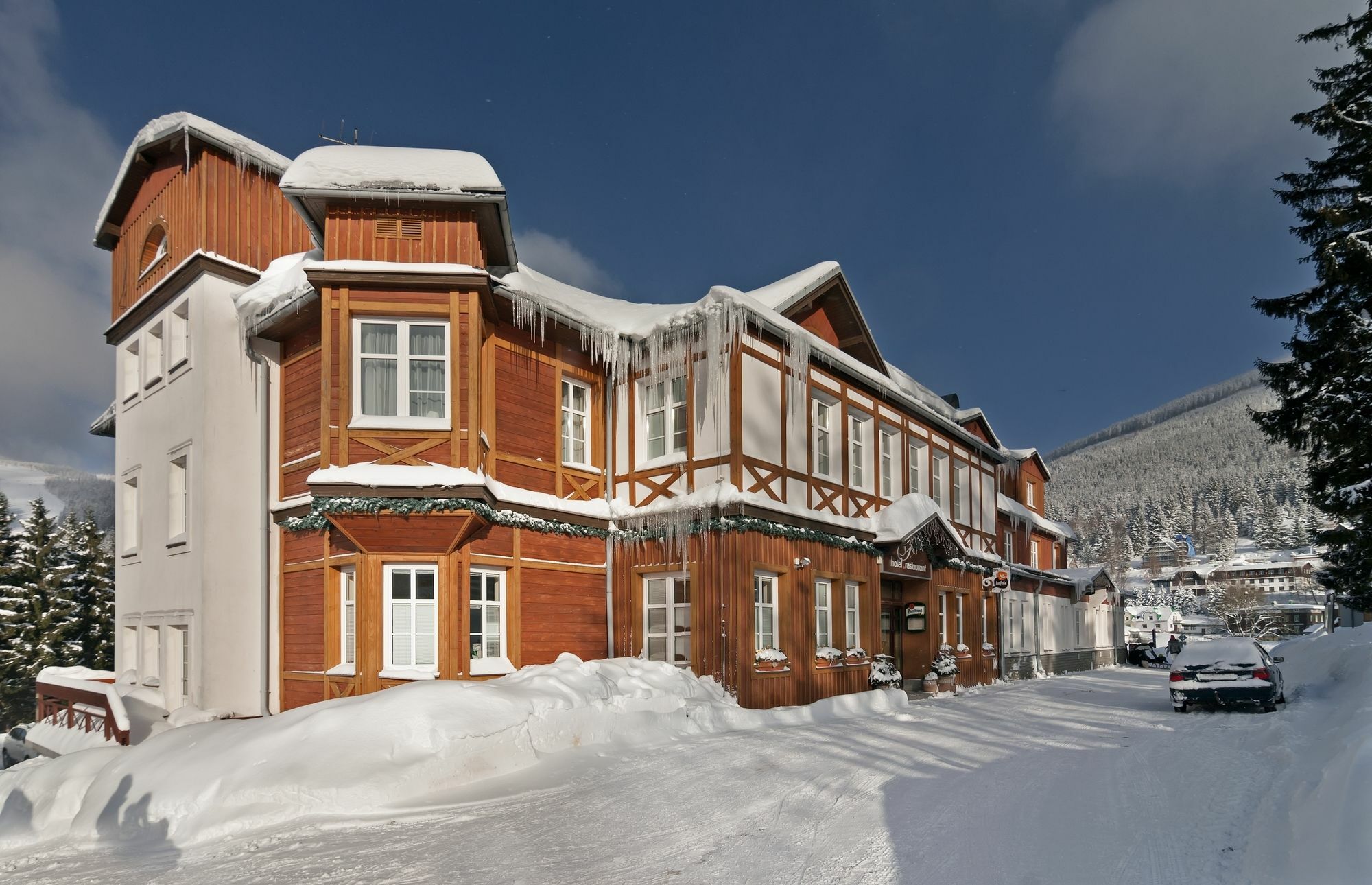 Hotel Snezka Špindlerŭv Mlýn Exterior foto